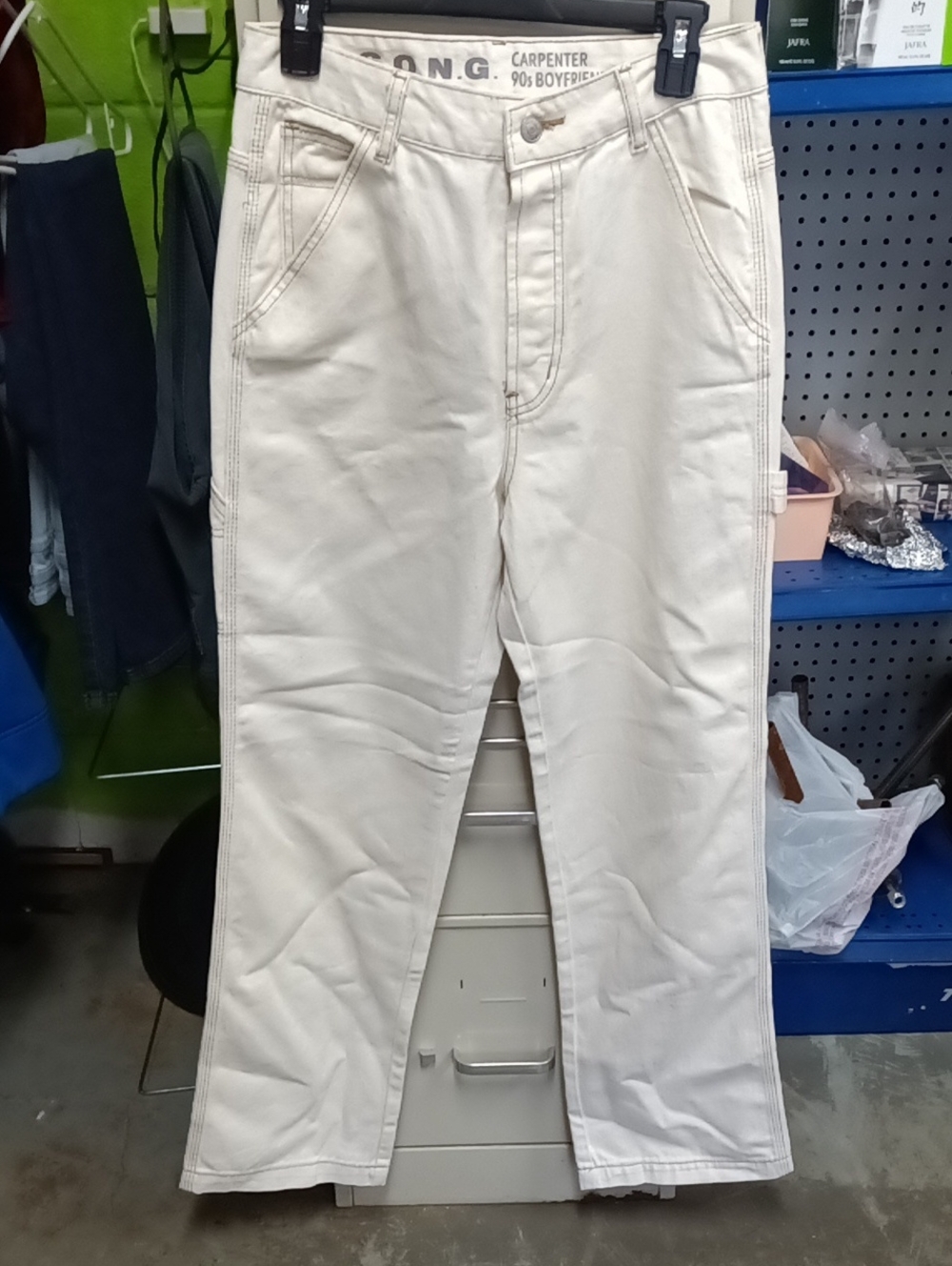 Song Women's  Cream Carpenter 90's Boyfriend Jeans - Relaxed Fit